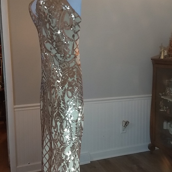 Eye Catching rose gold event gown - Picture 3 of 6
